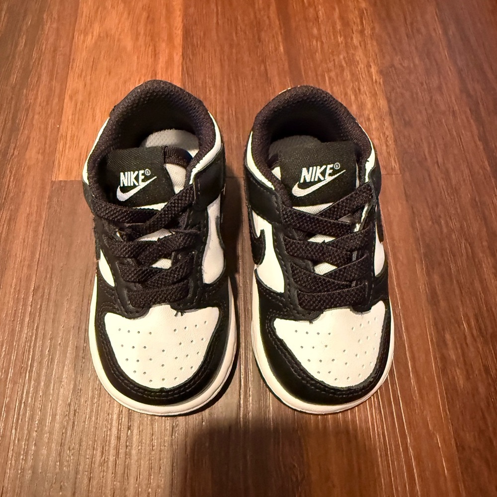 Nike Dunk Low size 4c
